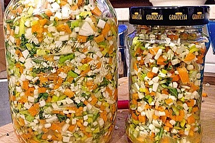 Eingesalzenes Gemüse für Gemüsebrühe 1