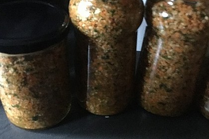 Eingesalzenes Gemüse für Gemüsebrühe 24