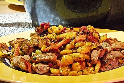 Spätzlepfanne mit Pfifferlingen, Speck und Filetspitzen 6