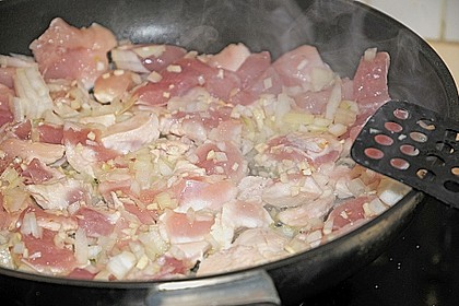 H&auml;hnchengeschnetzeltes mit Champignons und Tomaten 1