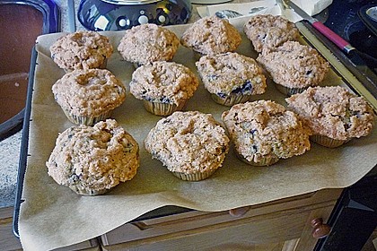 Amerikanische Blaubeermuffins mit Zimtkruste 16