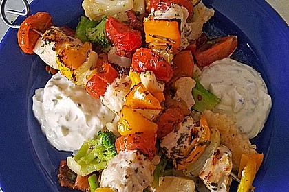 Bunte Grillspie&szlig;e mit Tzatziki 11