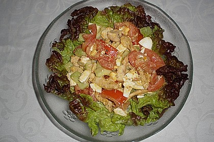 Gemischter Gem&uuml;sesalat mit H&auml;hnchenbruststreifen 1