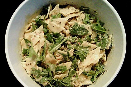 Nudel - Rucola - Salat mit Zitronen - Basilikum - Dressing 1