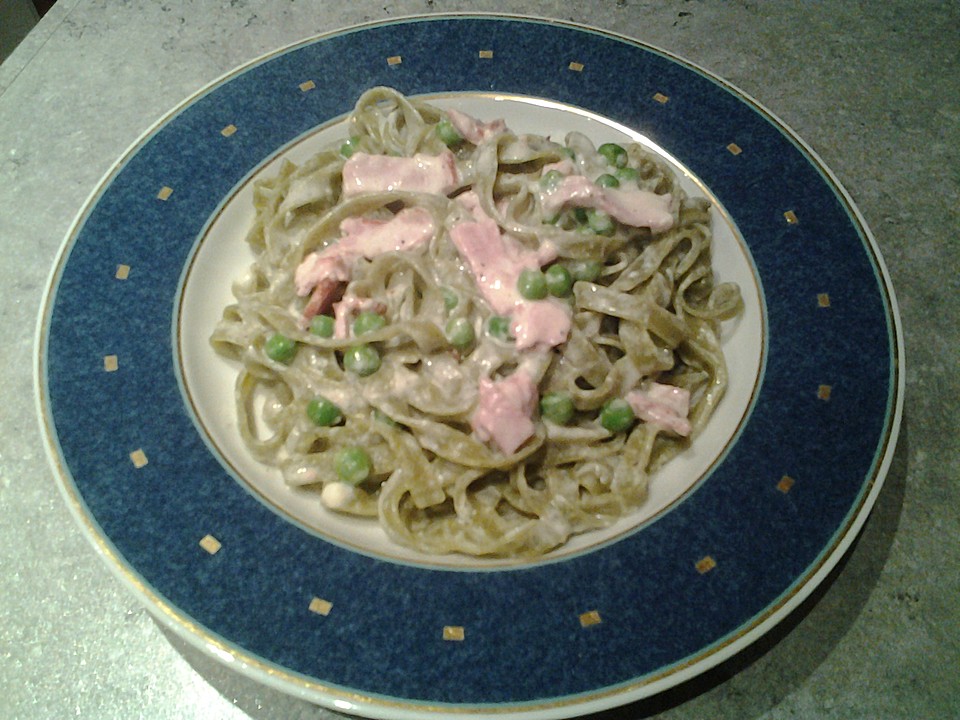 Grüne Nudeln mit Käse - Sahne - Sauce (Rezept mit Bild) | Chefkoch.de
