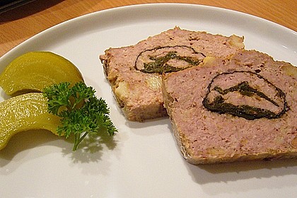 Gefüllter Hackbraten mit Champignonsauce