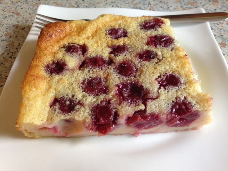 Ungarischer Milchkuchen mit Sauerkirschen (Rezept mit Bild) | Chefkoch.de
