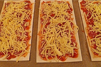 Blitzschnelle Bl&auml;tterteig - Pizza 3