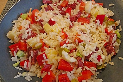 Reissalat mit Salami und Paprika 1