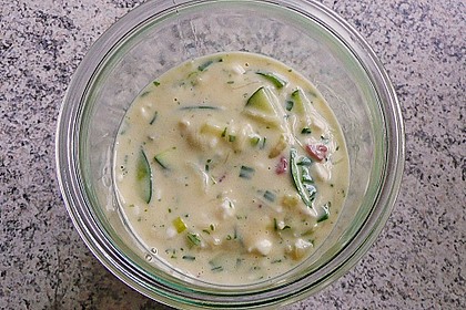 Lauch - Zwiebel - Zucchini - Feta - Knoblauch - Kuchen mit Speckwürfeln 4