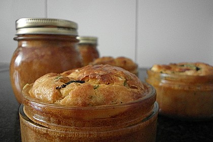 Lauch - Zwiebel - Zucchini - Feta - Knoblauch - Kuchen mit Speckwürfeln 1