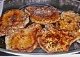 Schweinekoteletts mit Pilzen und Speck