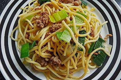 Spaghettisalat mit Hackfleisch