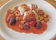 Saltimbocca vom Zander mit Brombeeren und Lauchgem&uuml;se