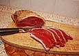 Getrocknete Entenbrust mit Himbeeressig und Meersalz