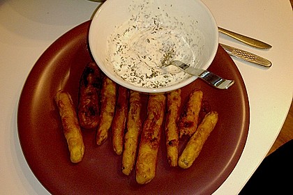 Spargel im Backteig mit Kr&auml;uterrahm