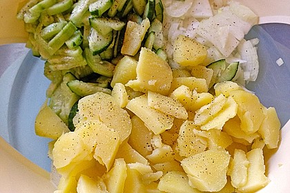 Uschis Kartoffel-Gurkensalat 25
