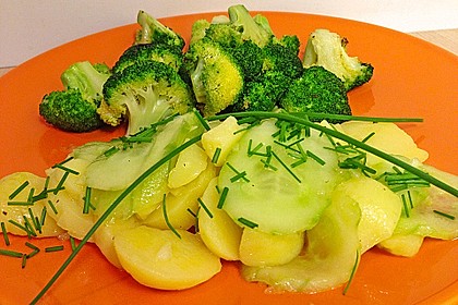 Uschis Kartoffel-Gurkensalat 22