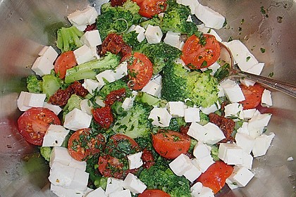 Mediterraner Brokkoli - Salat 1