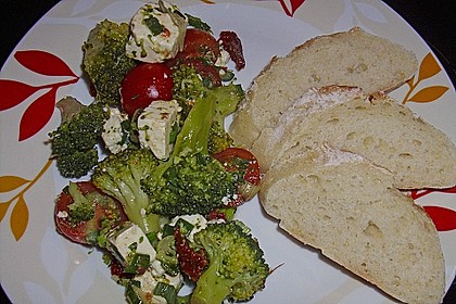 Mediterraner Brokkoli - Salat 3