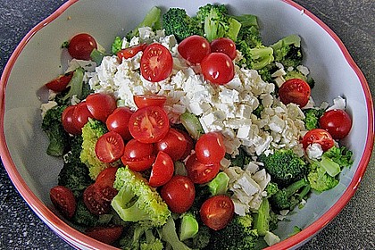 Mediterraner Brokkoli - Salat 11