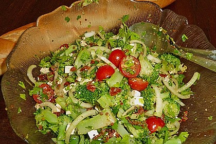 Mediterraner Brokkoli - Salat 12