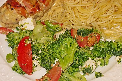 Mediterraner Brokkoli - Salat 13