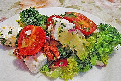 Mediterraner Brokkoli - Salat 15