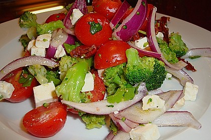 Mediterraner Brokkoli - Salat 20