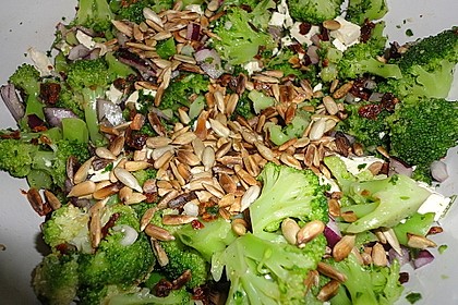 Mediterraner Brokkoli - Salat 24