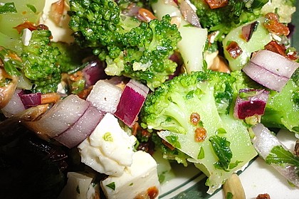 Mediterraner Brokkoli - Salat 25