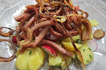 Biergarten - Salat mit Fleischkäse