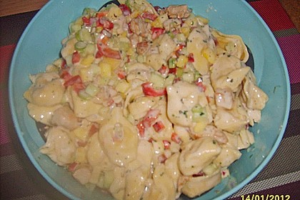 Tortellini - Salat mit Putenbrust und Mango