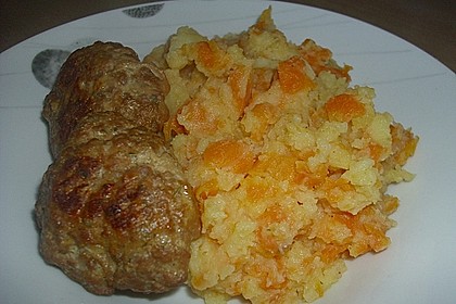 Möhrenuntereinander mit Frikadellen 4