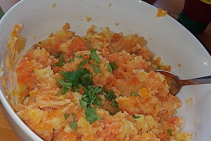 Möhrenuntereinander mit Frikadellen 2