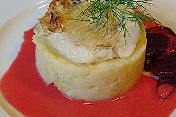 Zanderfilet mit Rote Bete-Sauce