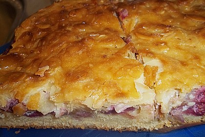 Schneller Rhabarberkuchen mit Mandelguss