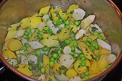 Gem&uuml;seragout mit Kohlrabi, M&ouml;hren und Erbsen 1