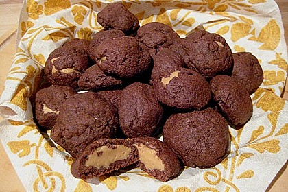 Schoko - Cookies mit Erdnussbutter - Füllung 12