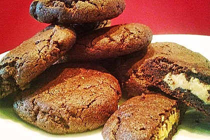 Schoko - Cookies mit Erdnussbutter - Füllung 19