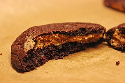 Schoko - Cookies mit Erdnussbutter - Füllung 28