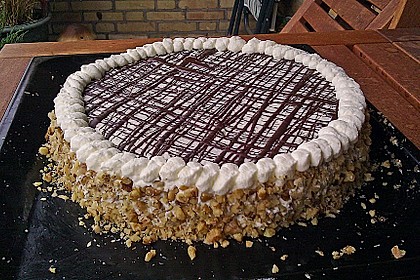 Walnuss - Marzipan - Torte 9