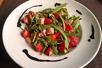 Rucola - Erdbeer - Salat mit Mozzarella 3