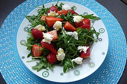 Rucola - Erdbeer - Salat mit Mozzarella 5