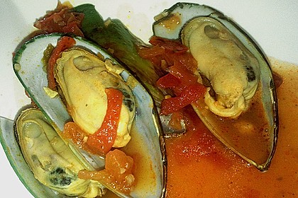 Miesmuscheln in w&uuml;rziger Tomatensauce mit Riesling 1
