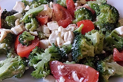 Knackiger bunter Brokkolisalat 20