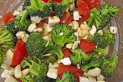 Knackiger bunter Brokkolisalat 7