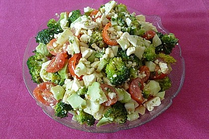 Knackiger bunter Brokkolisalat 5