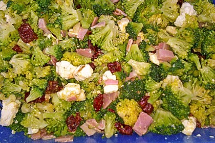 Knackiger bunter Brokkolisalat 21