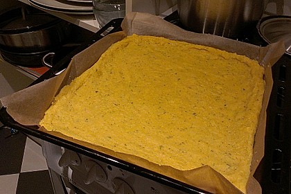 Polenta - Gem&uuml;seschnitten im Pizzaformat 1